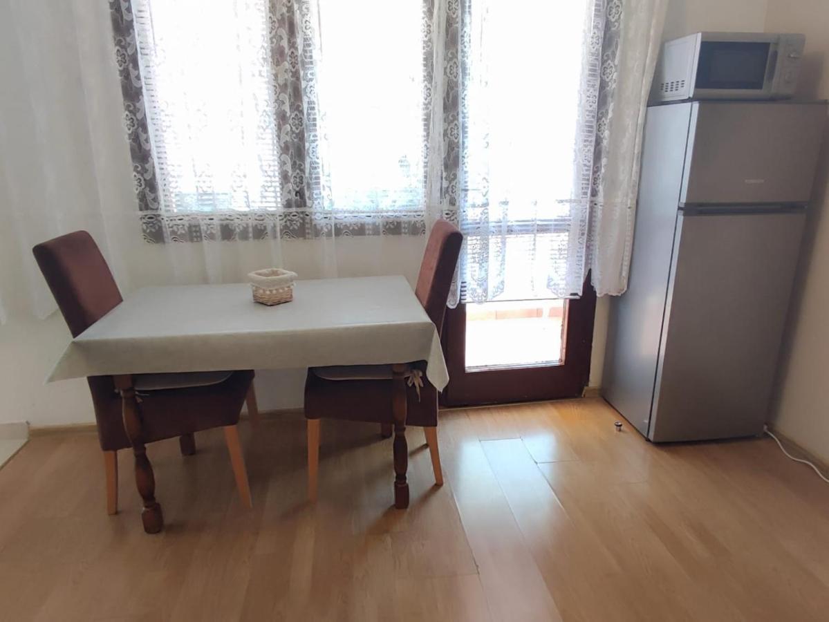 Apartmani Valentino 马卡尔斯卡 外观 照片